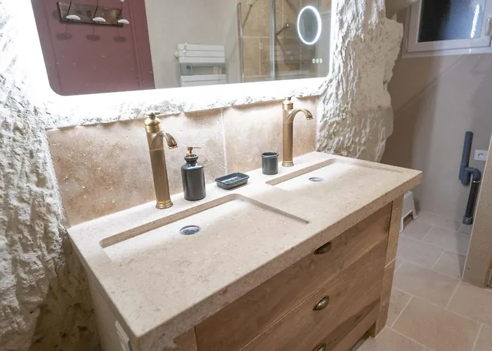 Troglodyte A 15 Min Du Futuroscope Holiday home *