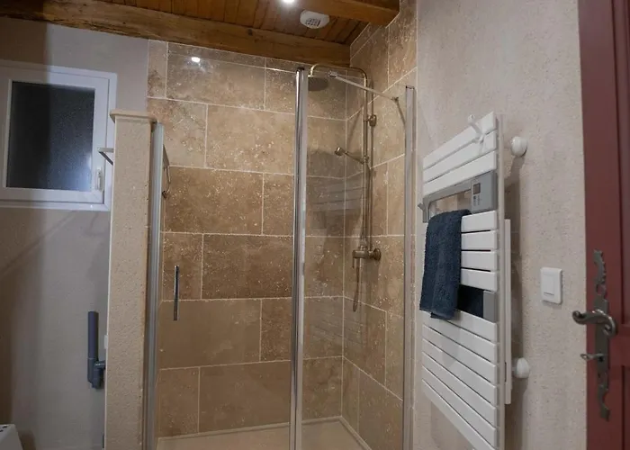 Holiday home Troglodyte A 15 Min Du Futuroscope